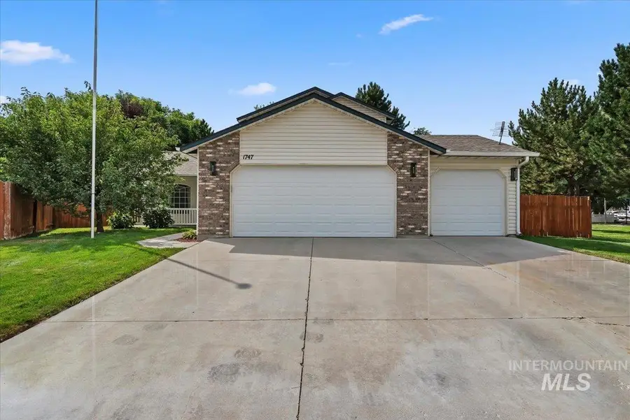 1747 N Four Point Pl, Kuna, ID 83634 - #2