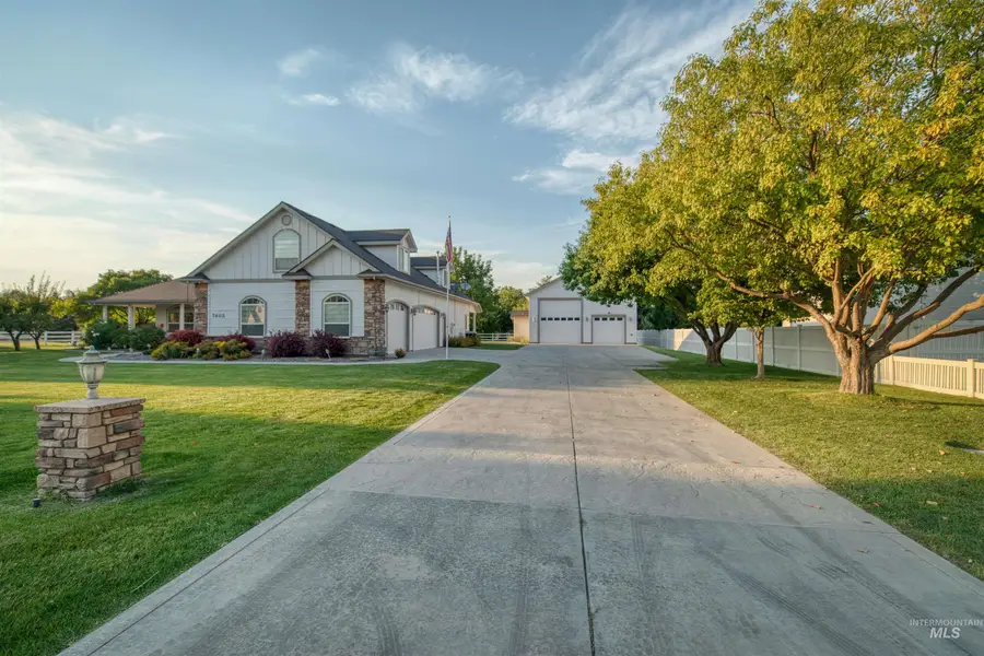 7602 E Charismatic St, Nampa, ID 83687 - #2