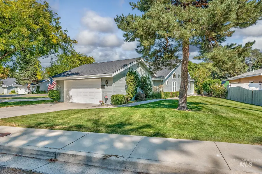 1823 Ray Ave, Caldwell, ID 83605 - #3