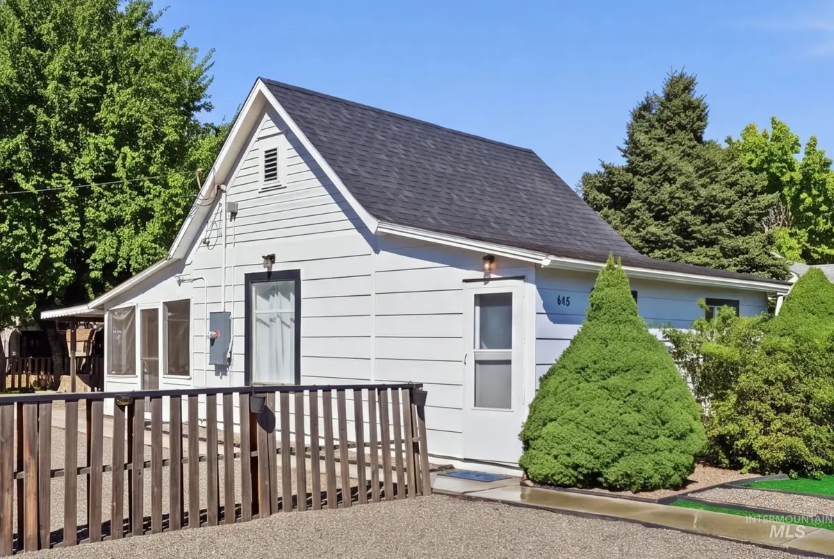 645 N 4th E, Mountain Home, ID 83647 - #1
