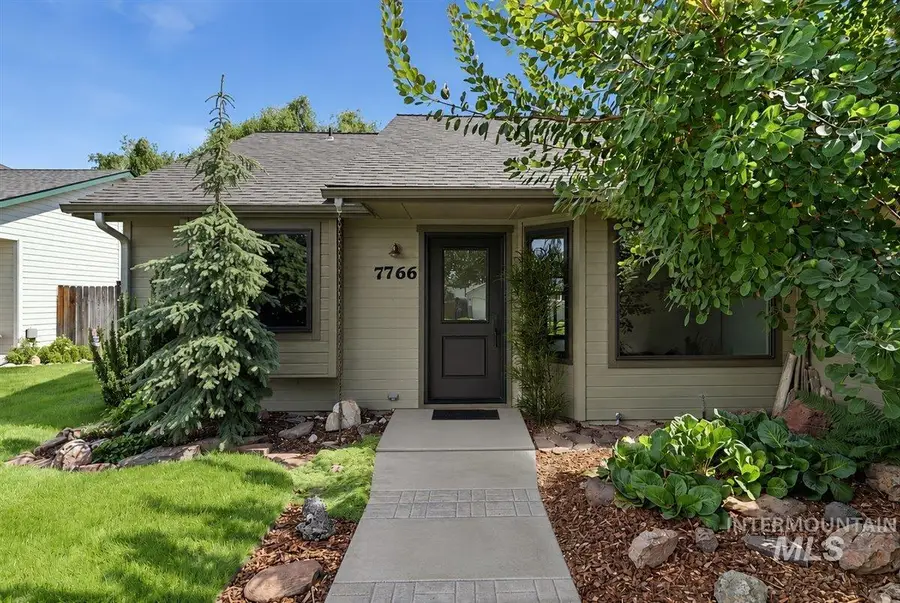 7766 Arlington Dr, Nampa, ID 83687 - #3