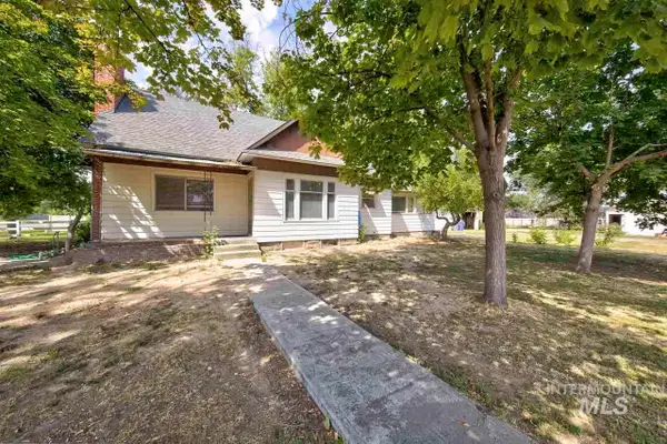 1104 Lone Star Rd, Nampa, ID 83651