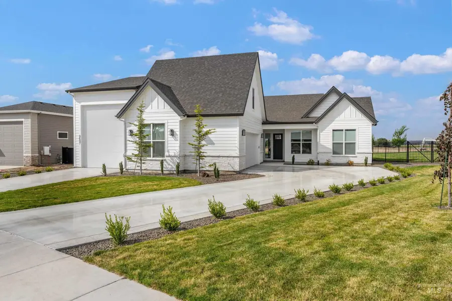 9697 S Coopers Hawk Way, Nampa, ID 83686 - #2
