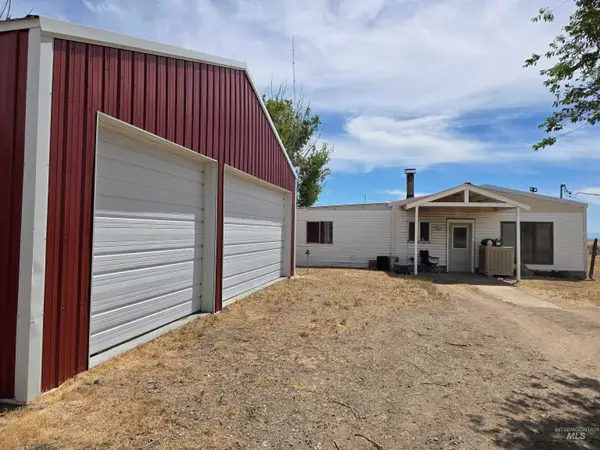17189 N Ocean View Lane, Mountain Home, ID 83647