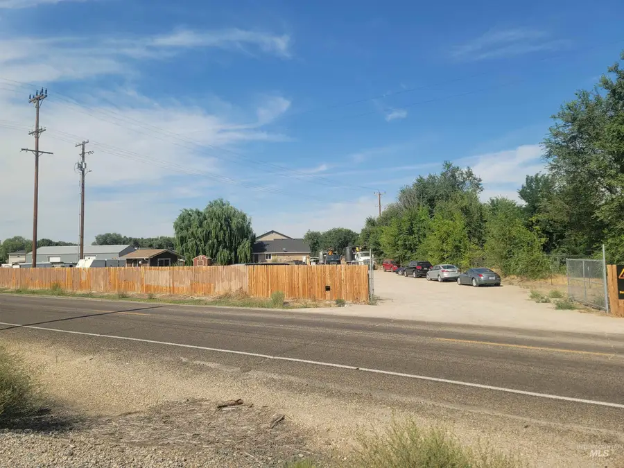 1920 E Railroad Street, Nampa, ID 83686 - #2