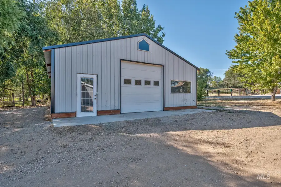 2377 Lower Pond Ln, Homedale, ID 83628 - #2