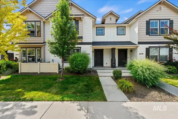 2483 E Goldstone St, Meridian, ID 83642