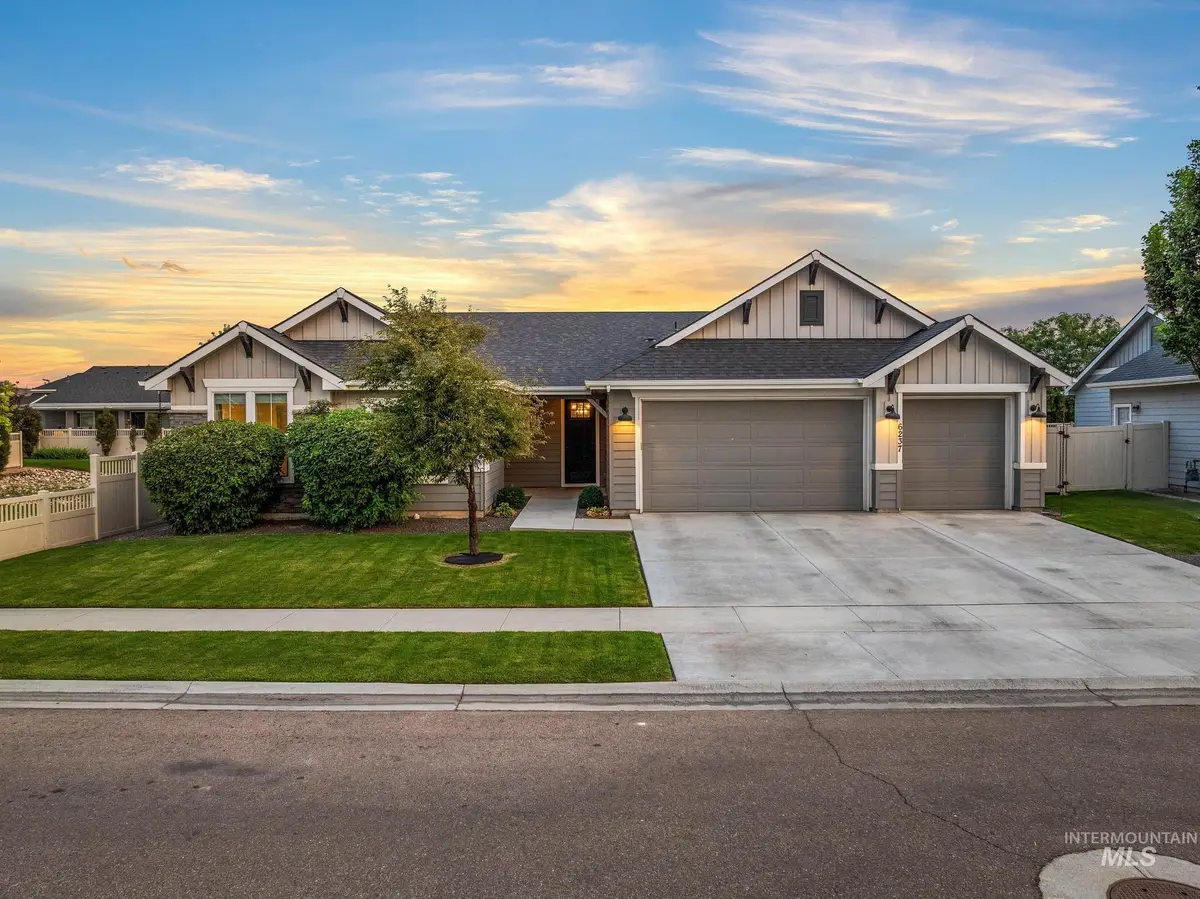 6237 E Canyon Crossing Dr, Nampa, ID 83687 - #1