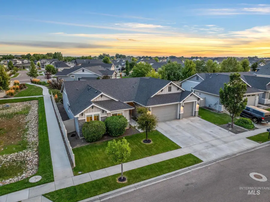 6237 E Canyon Crossing Dr, Nampa, ID 83687 - #2
