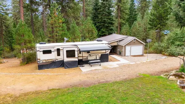 9 Shadow Lane, Garden Valley, ID 83622