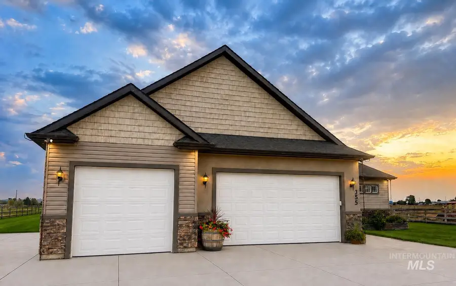 355 14th St, Heyburn, ID 83336 - #2