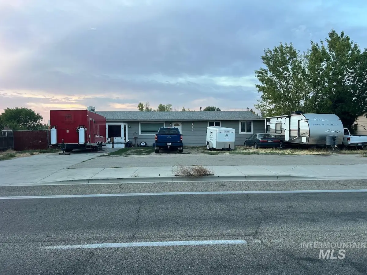 3750 E Overland Road, Meridian, ID 83642 - #1