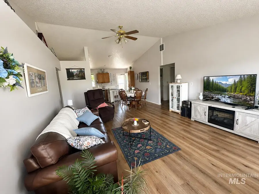 2313 Leo Dr., Nampa, ID 83651 - #3