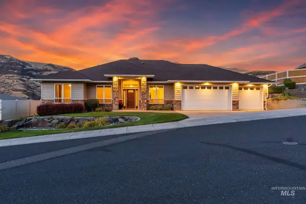 33 Riverpointe Dr., Asotin, WA 99402