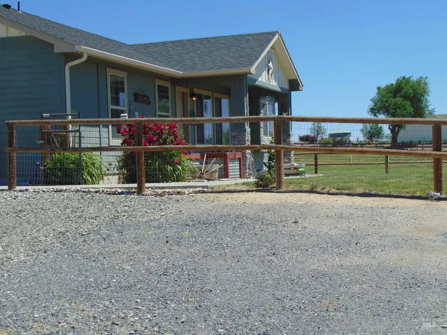 1860 Graham Blvd., Vale, OR 97918 - #3