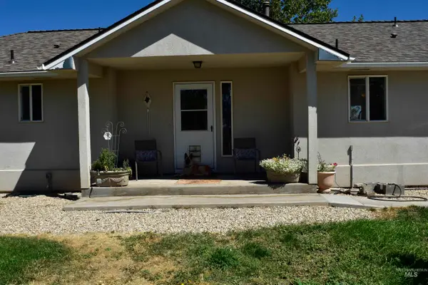 334 E Danskin Dr, Boise, ID 83716