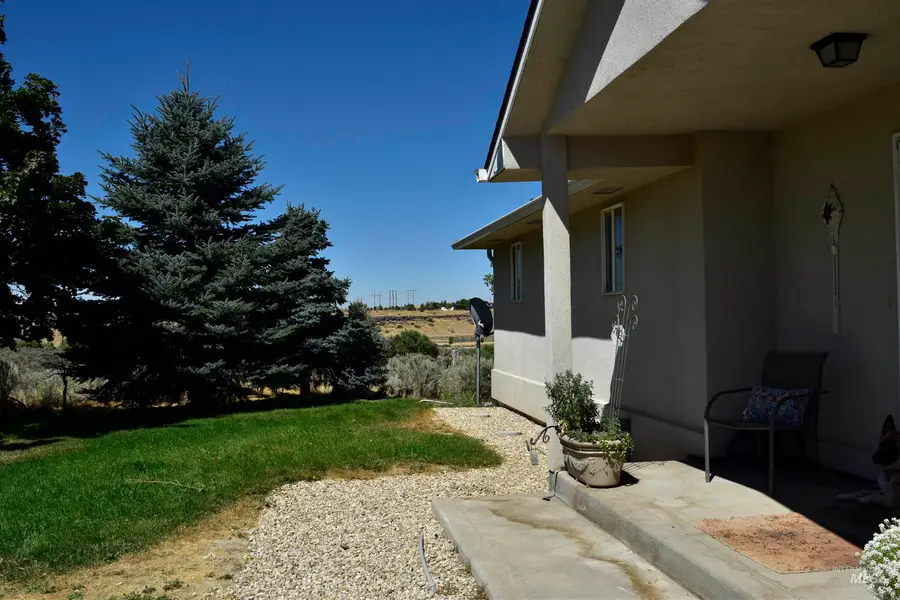 334 E Danskin Dr, Boise, ID 83716 - #2