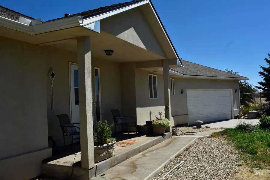 334 E Danskin Dr, Boise, ID 83716 - #3