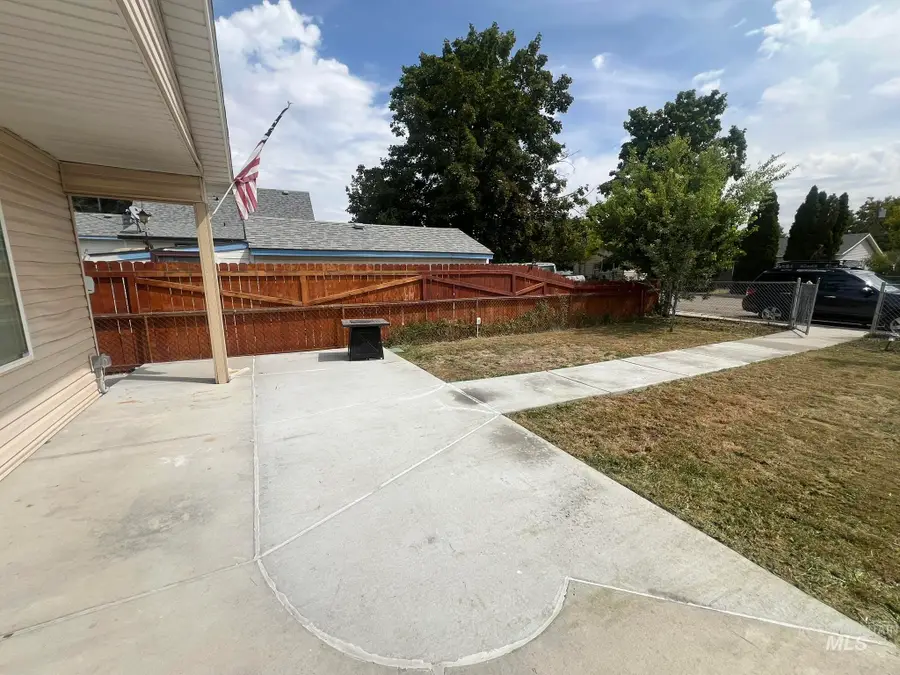 317 15th Ave N, Nampa, ID 83687 - #2