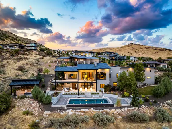 3246 E Windsong Dr, Boise, ID 83712