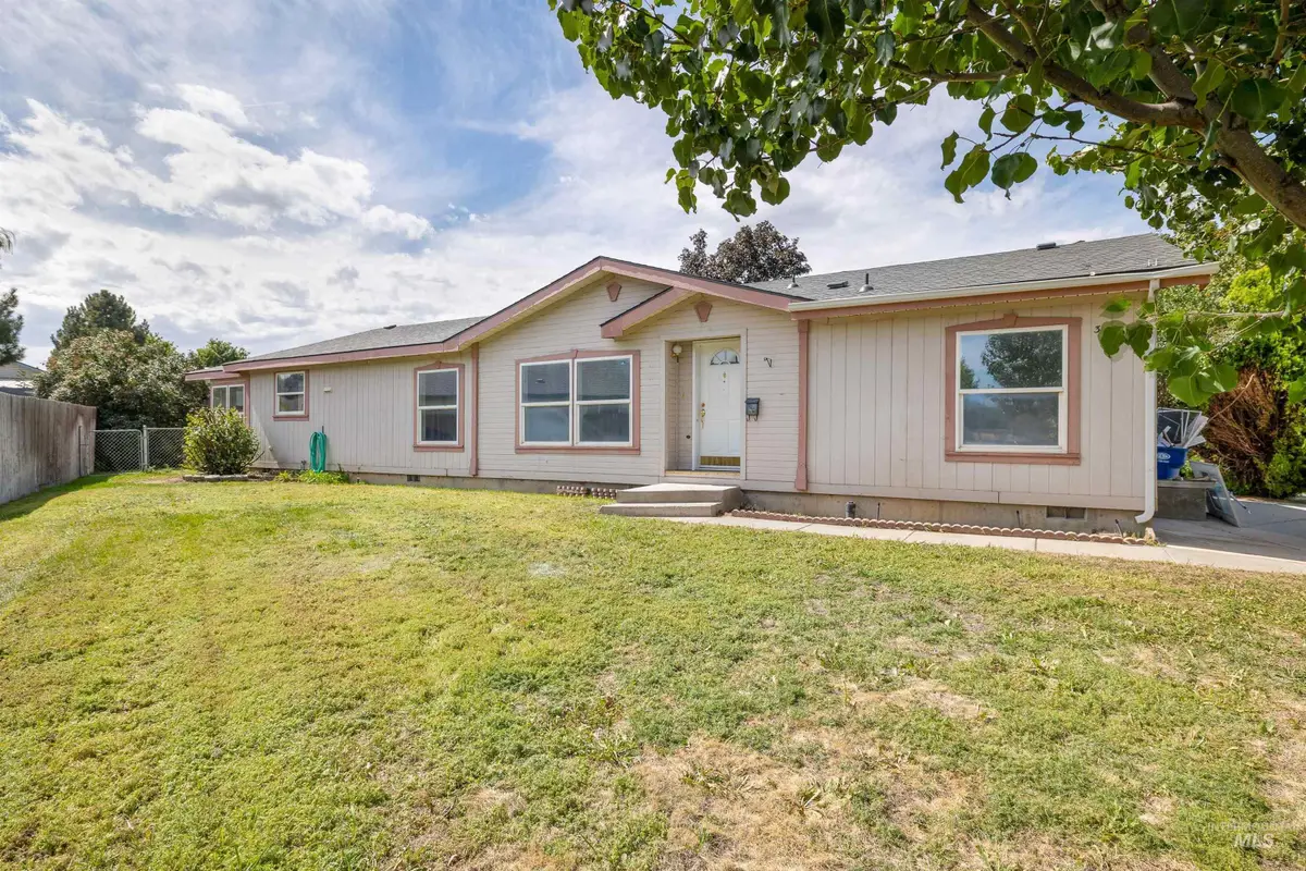327 W Avenue I, Jerome, ID 83338 - #1