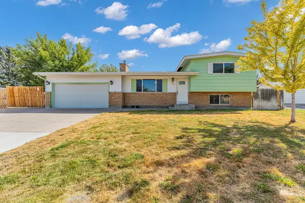 1520 Princeton Dr, Twin Falls, ID 83301