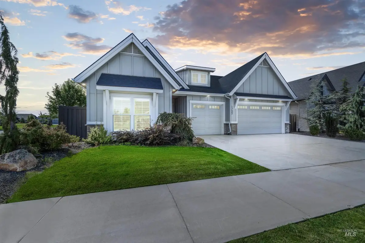 1733 E Mount Maria St, Meridian, ID 83642 - #1