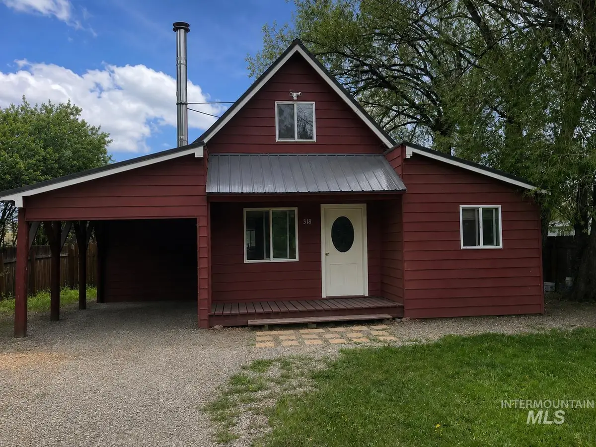 318 E Camas Ave, Fairfield, ID 83327 - #1