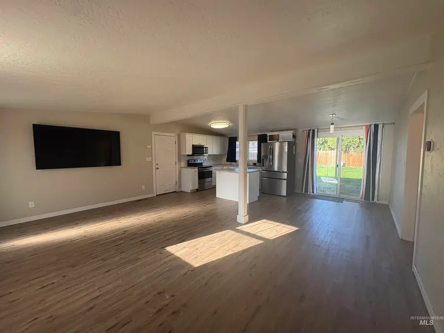 1521 N Plateau Ave, Caldwell, ID 83605 - #2
