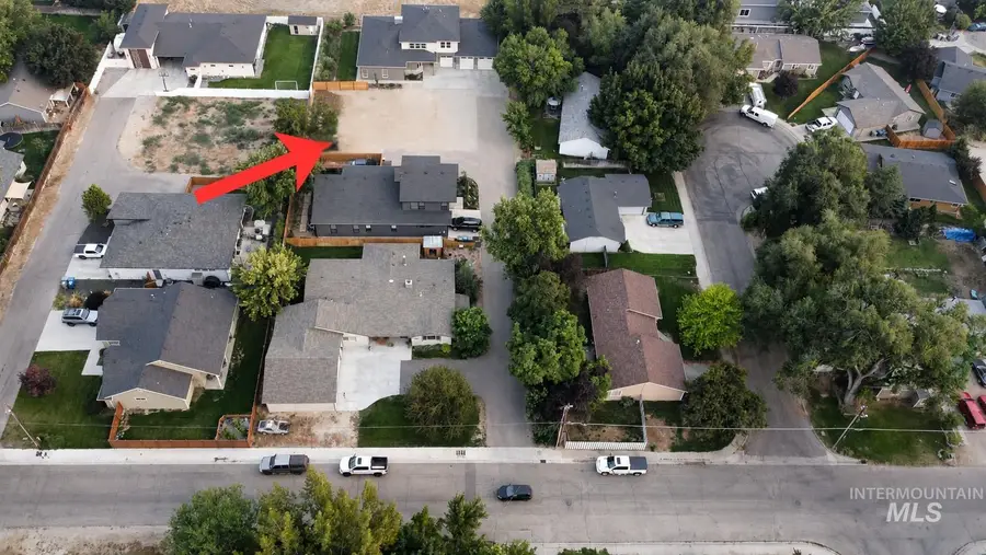 8817 W Holbrook Ave, Boise, ID 83704 - #2