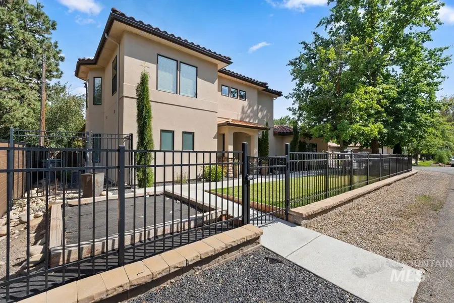 1208 E E Spinnaker Lane, Boise, ID 83706 - #2