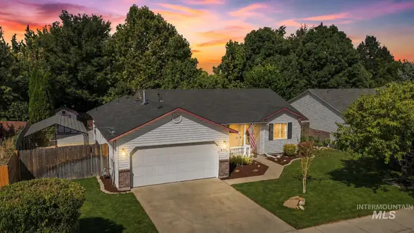 631 N Moonglow Ave, Kuna, ID 83634