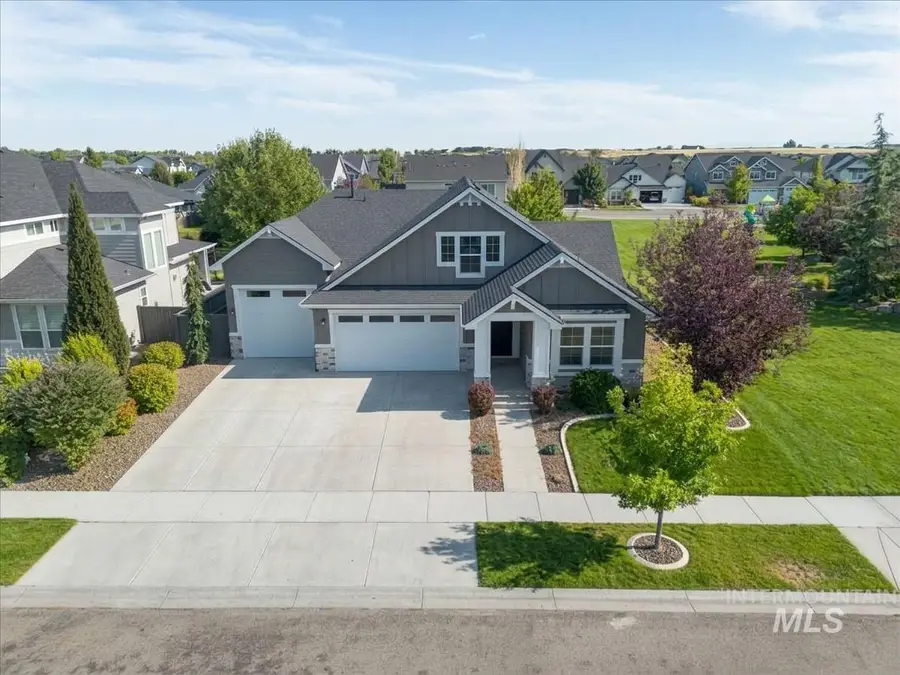 3901 E Woodville Dr., Meridian, ID 83642 - #2