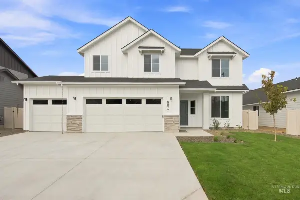 7157 W Blackberry Dr, Boise, ID 83709