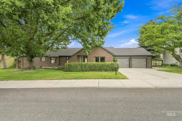 2256 E Table Rock Rd, Boise, ID 83712
