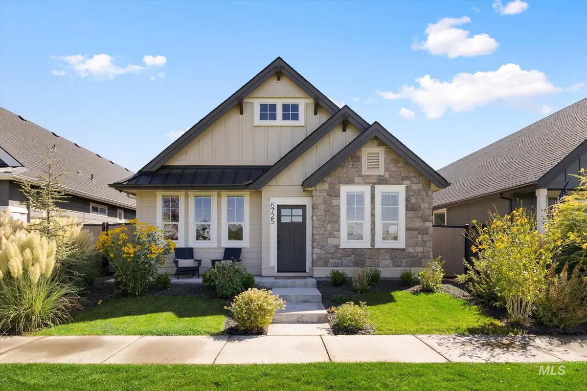 6725 W Los Flores Dr, Meridian, ID 83646 - #1