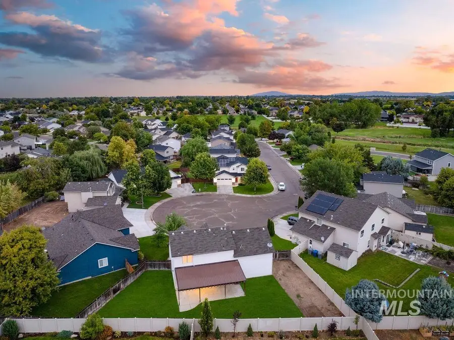 3936 E Clear Springs Dr, Nampa, ID 83686 - #3