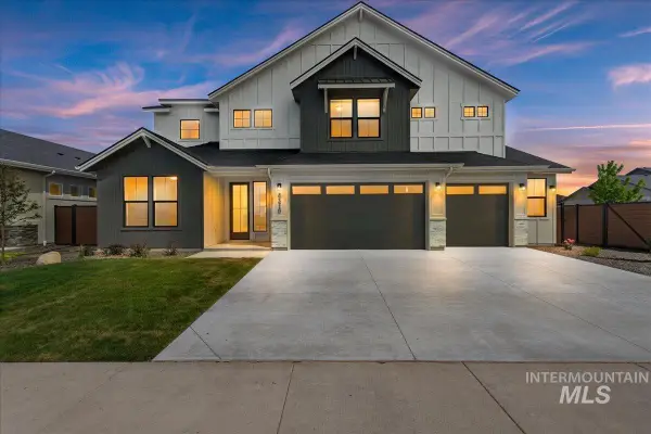 7715 W Flathead Lake St #Alpine -6 Car, Eagle, ID 83616