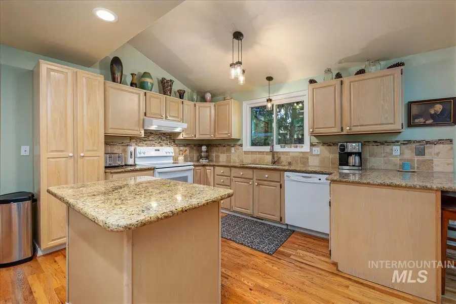 2887 S Snowflake Dr, Boise, ID 83706 - #2