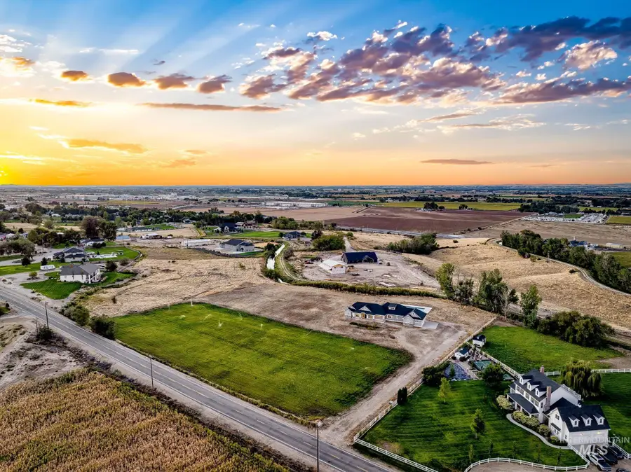 5472 W Overland, Meridian, ID 83642 - #2