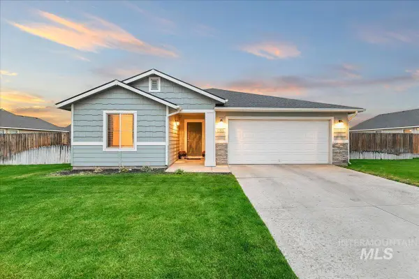1785 SW Levant Way, Mountain Home, ID 83647