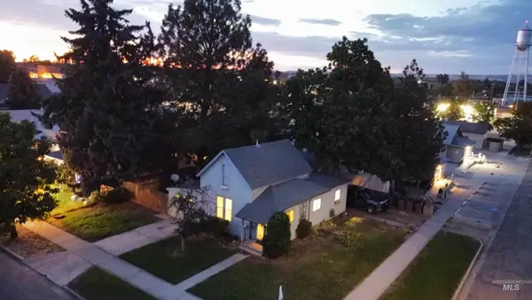 322 E 1st St., Emmett, ID 83617