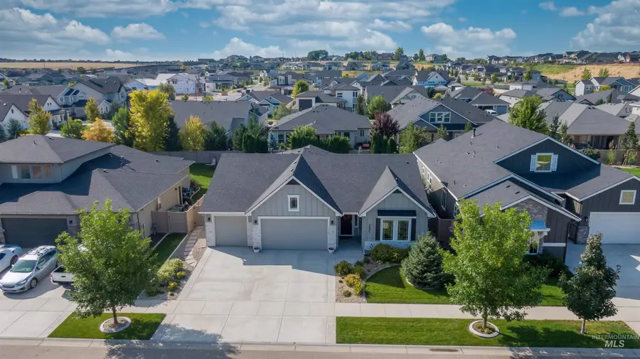 2957 E Renwick Ct, Meridian, ID 83642 - #3