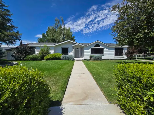 2134 Maple Court, Fruitland, ID 83619