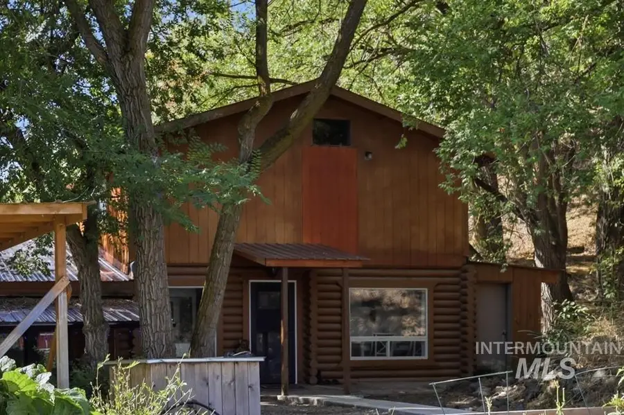 6 Sunburst Rd, Horseshoe Bend, ID 83629 - #3