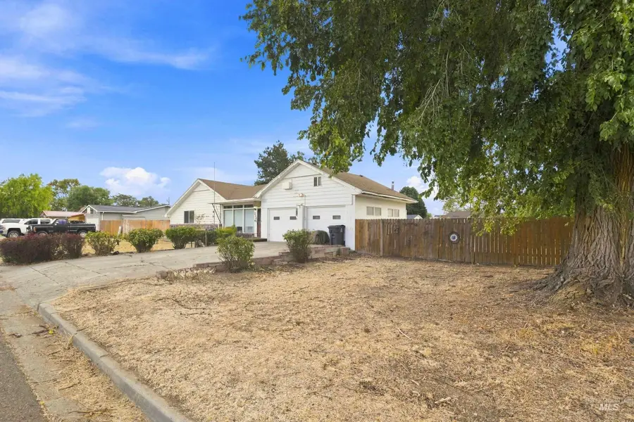 2302 Cherry Street, Caldwell, ID 83605 - #2