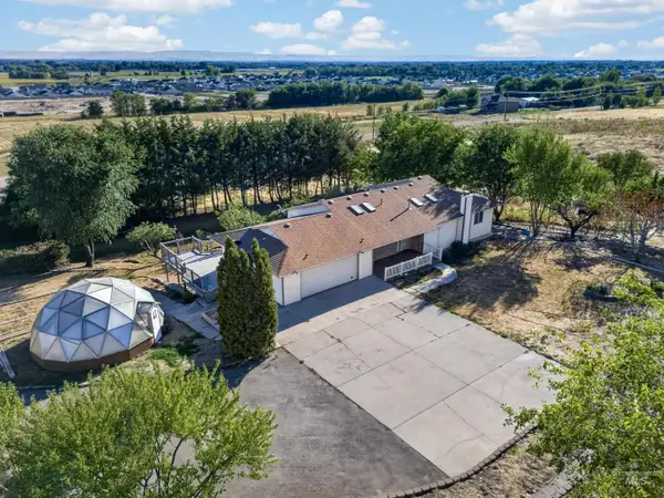 9590 Foothill Rd, Middleton, ID 83644