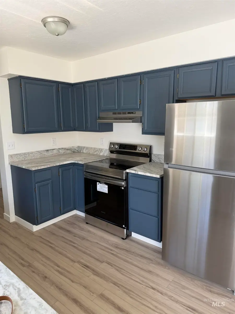 303 E Avenue J, Jerome, ID 83338 - #3