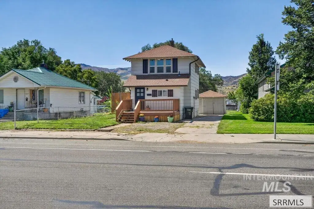 1005 S 4th Avenue, Pocatello, ID 83201 - #1