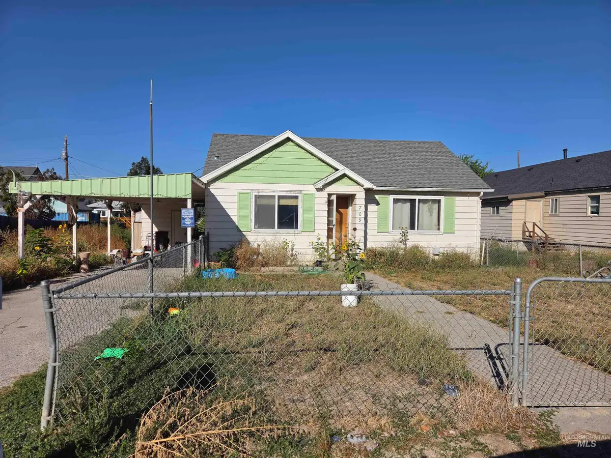 709 N 7th St, Parma, ID 83660 - #1
